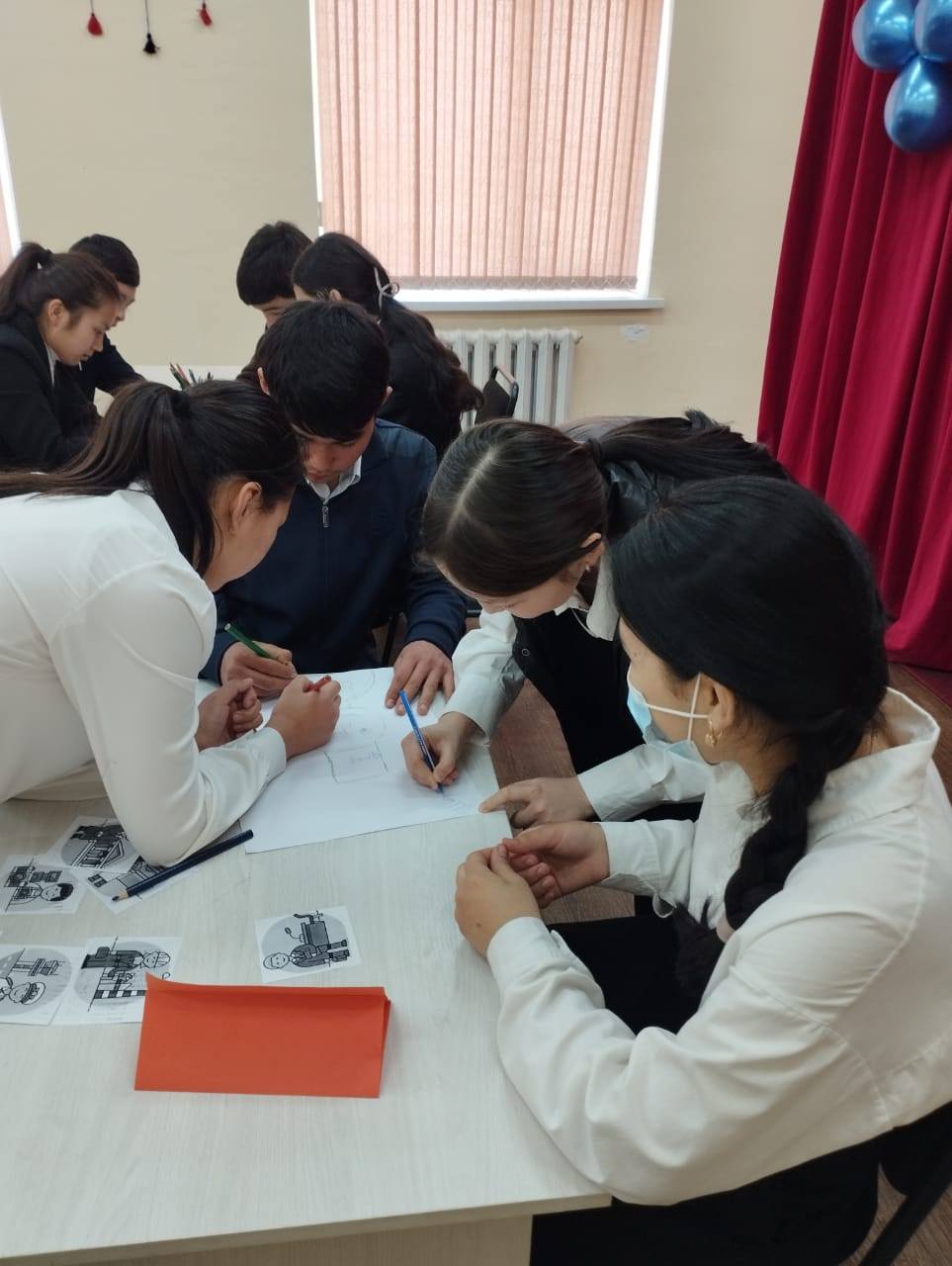 "Не?, Қашан?," Қайда? "тақырыбында интеллектуалдық сайыс болып өтті.