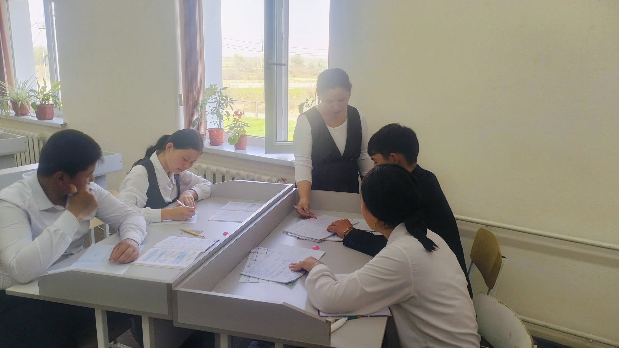 "Векторлардың скаляр көбейтіндісі".