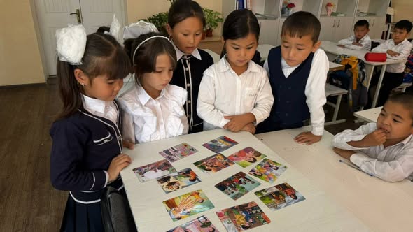 2-сынып оқушыларымен МАК картамен жұмыс жүргізілді.”Ертегі терапиясы!”,”Не өзгерді?”, “Не жоғалды?”,